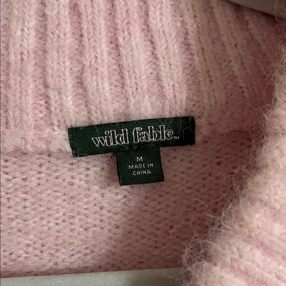Wild Fable Soft Pink V-Neck Sweater - Picture 2 of 4